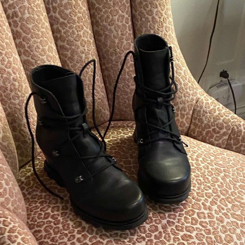 Black Sorel Boots